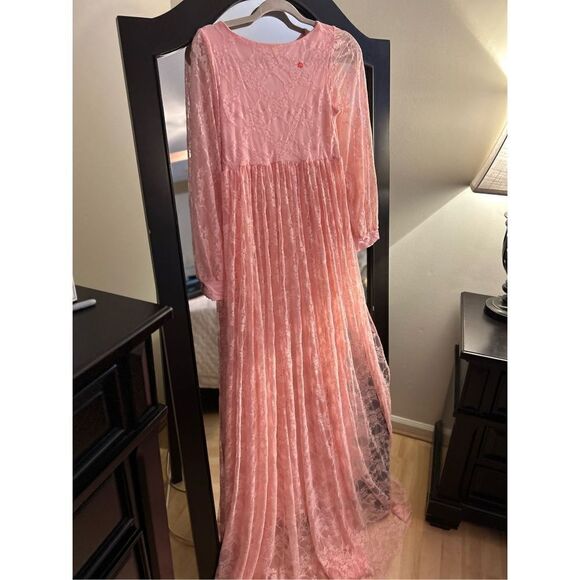 NEW Off Shoulder Lace Maternity Dress Maxi Maternity Photo Shoot XS - Picture 4 of 4